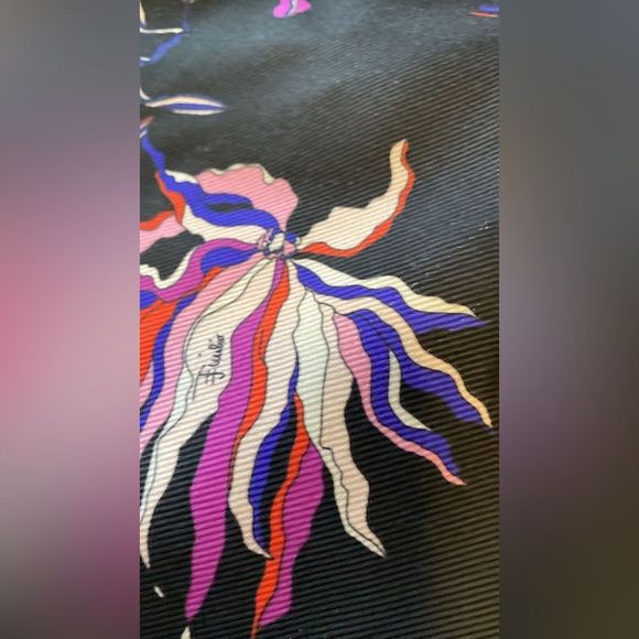 EMILIO PUCCI
Patterned wool and silk skirt - Picture 11 of 11